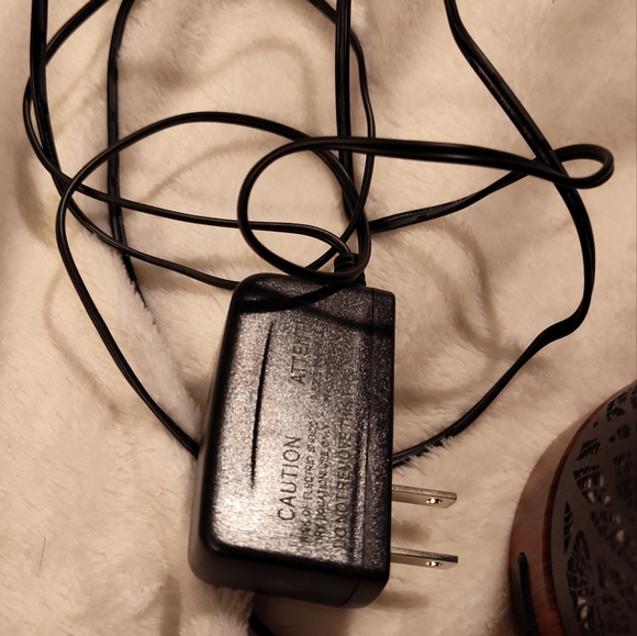 NWOT! Oil Diffuser (Electric) - Picture 9 of 10